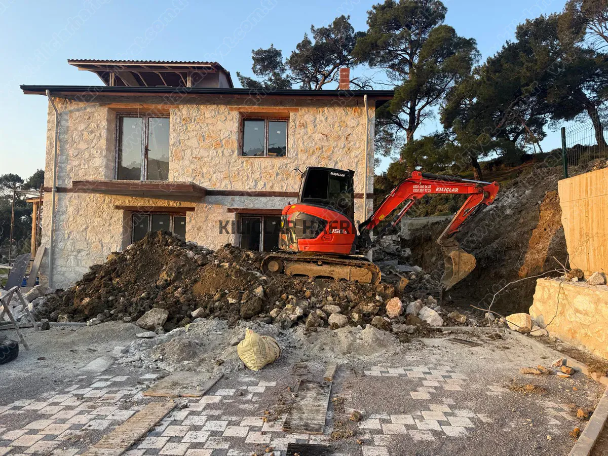 izmir hafriyat bina kat yikim dolgu tesfiye bahce duzenleme kazi isleri altyapi calismalari jcb kiralama kiliclar hafriyat 28