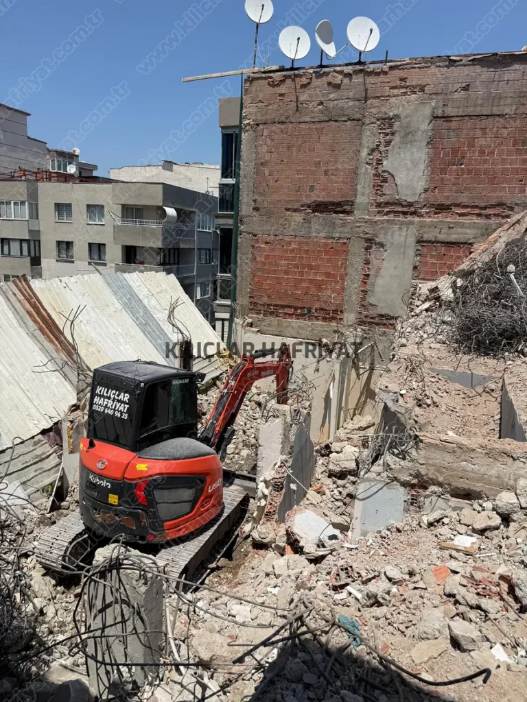 izmir hafriyat bina kat yikim dolgu tesfiye bahce duzenleme kazi isleri altyapi calismalari jcb kiralama kiliclar hafriyat 38