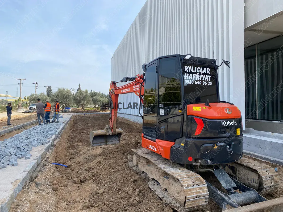 izmir hafriyat bina kat yikim dolgu tesfiye bahce duzenleme kazi isleri altyapi calismalari jcb kiralama kiliclar hafriyat 4
